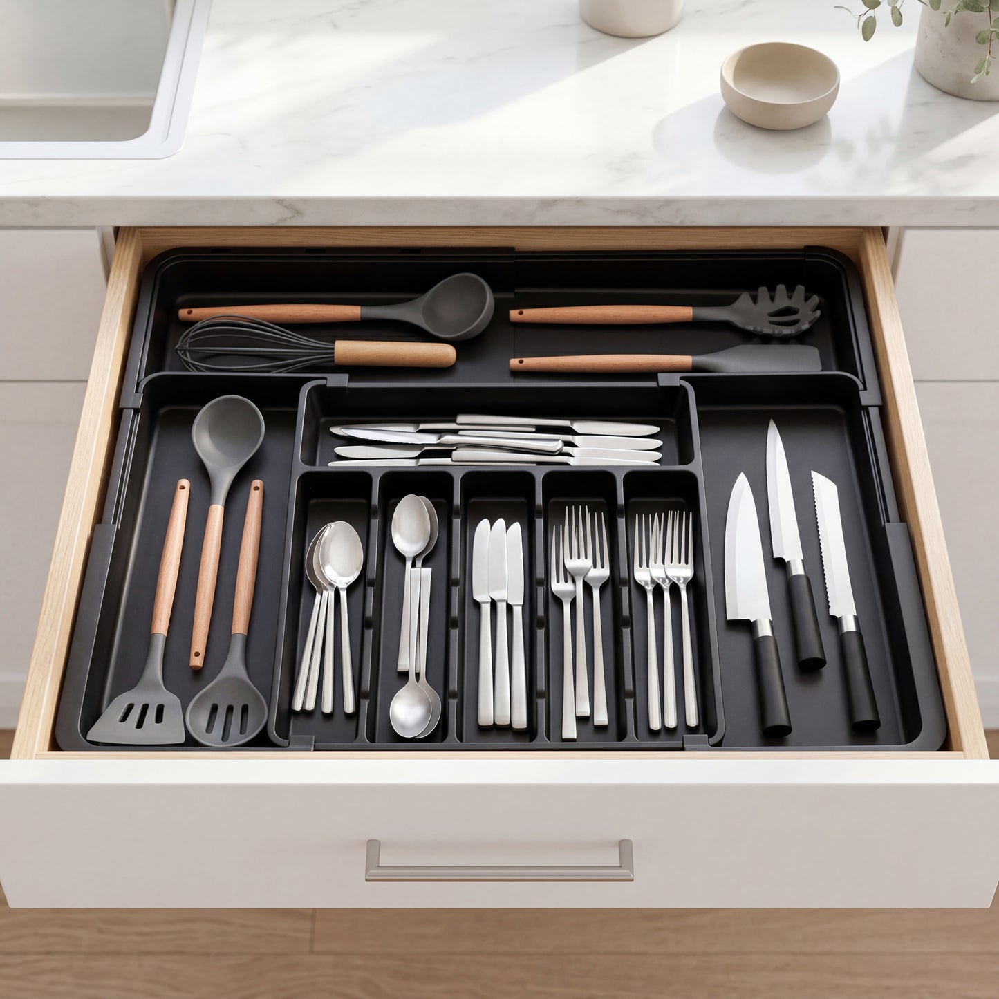 Nestill Expand Cutlery Tray — Matte Black